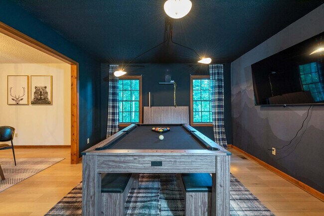 Building Photo - 41 Little Forest Dr