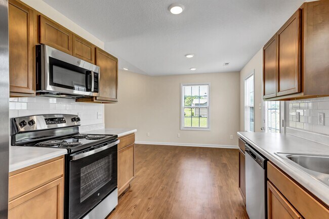 Building Photo - 2022 McCleary Rd