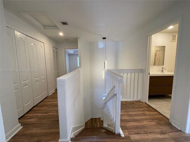 Building Photo - 3510 SW 170th Ave
