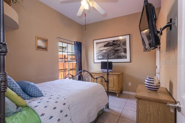 Building Photo - 497 Grandview Ave