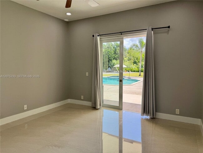 Building Photo - 5600 SW 199th Ave