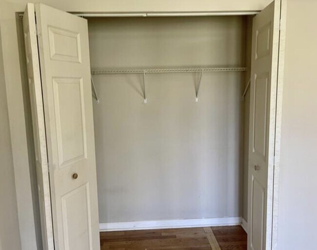 Building Photo - Single Family Home