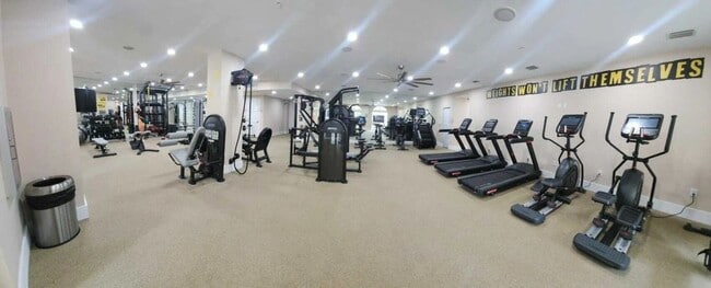 Building Photo - 9375 SW 77th Ave