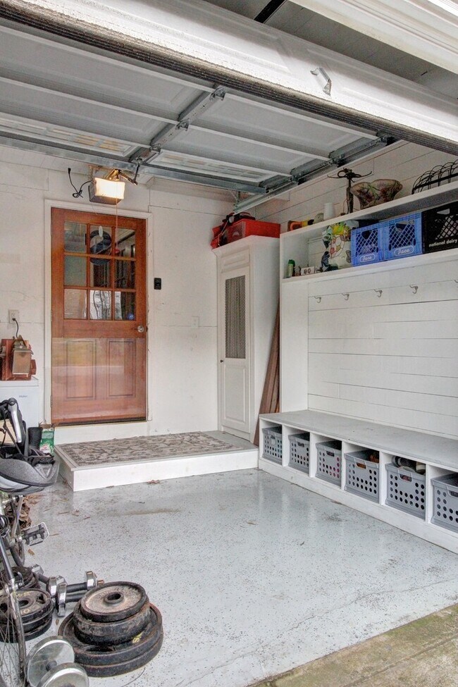 Building Photo - Beautiful and Spacious 2bd/1ba Home Near Northgate Park in Durham's Colonial Village!