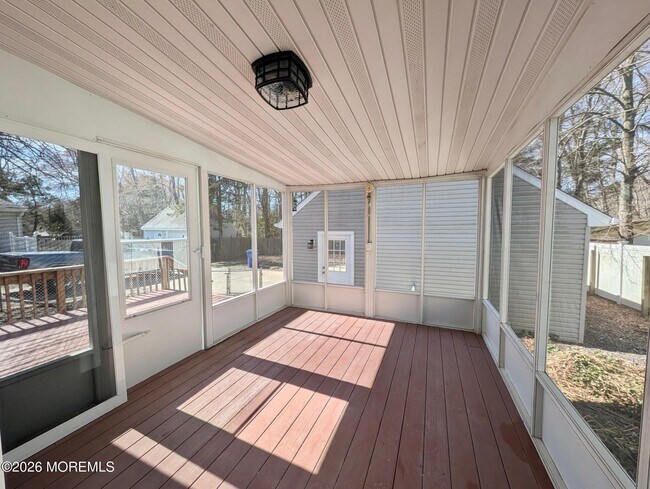 Building Photo - 73 S Shore Dr