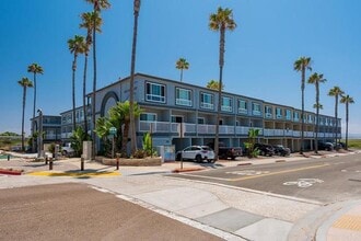 Building Photo - 1111 Seacoast Dr