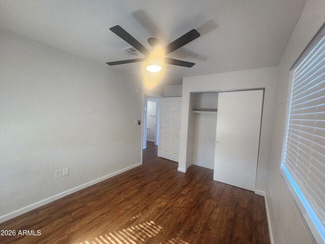 Building Photo - 918 E Garfield St