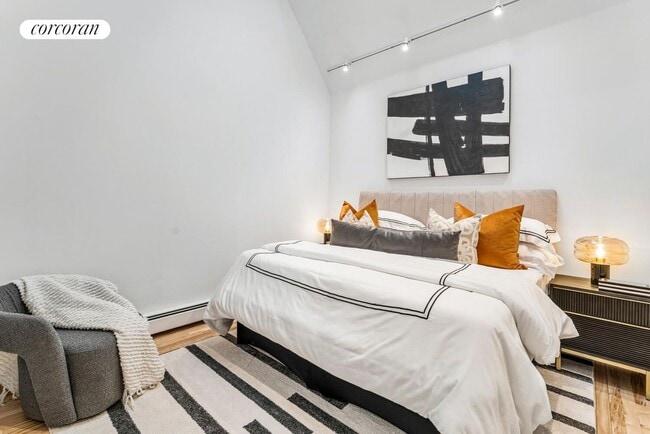 Building Photo - 489 Broome St