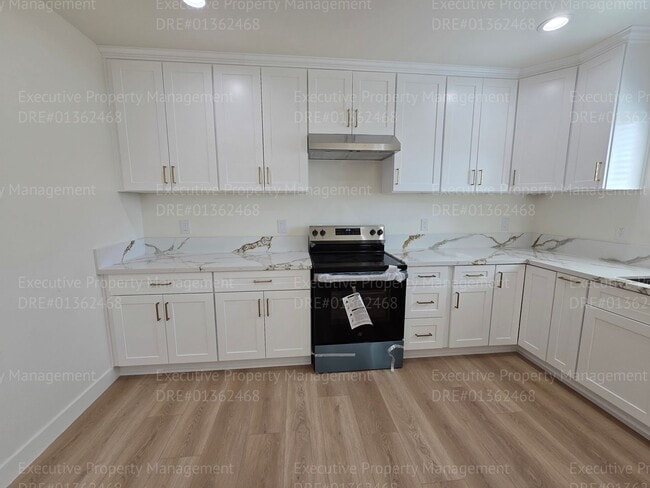 Building Photo - Newly constructed upstairs 2 bedrooms and ...