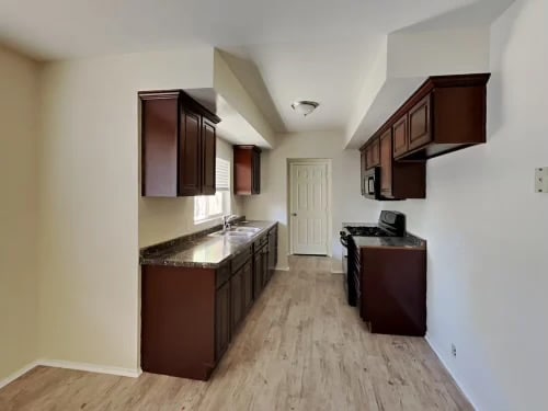 Building Photo - 2246 Avenida Del Diablo