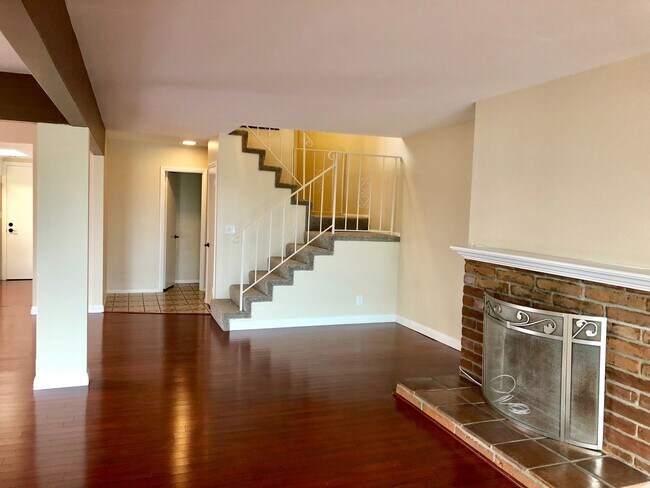 Building Photo - 31440 Club Vista Ln