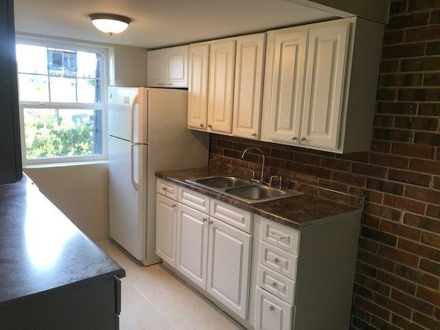 Building Photo - 291 Joanna Ct