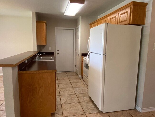 Building Photo - 160 Satch Dr