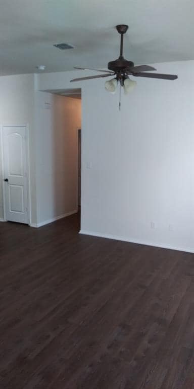 Building Photo - 1428 Ravenwood Dr