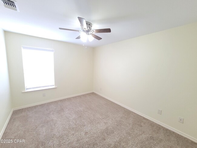 Building Photo - 3225 Azalea Cir