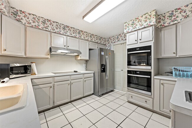 Building Photo - 14213 Lost Meadow Ln