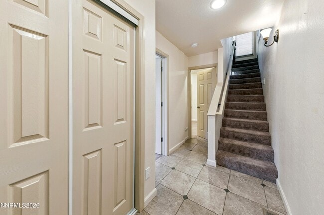 Building Photo - 215 Clubhouse Cir