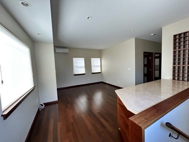 Building Photo - Like New Single Family Home in McCully!