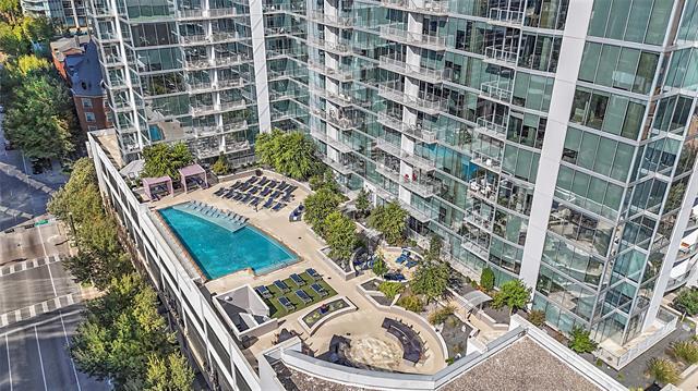 Building Photo - 2728 McKinnon St