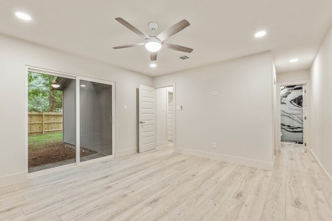 Building Photo - 1310 E Red Cedar Cir