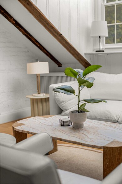 Building Photo - 131 MacDougal St