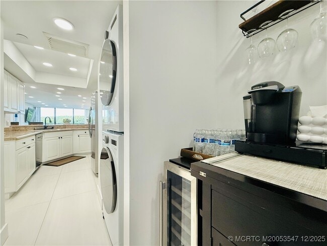 Building Photo - 8800 S Ocean Dr