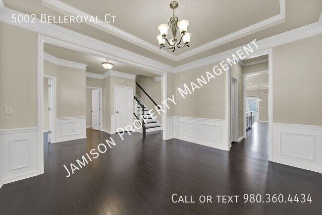 Building Photo - 5002 Belleroyal Ct