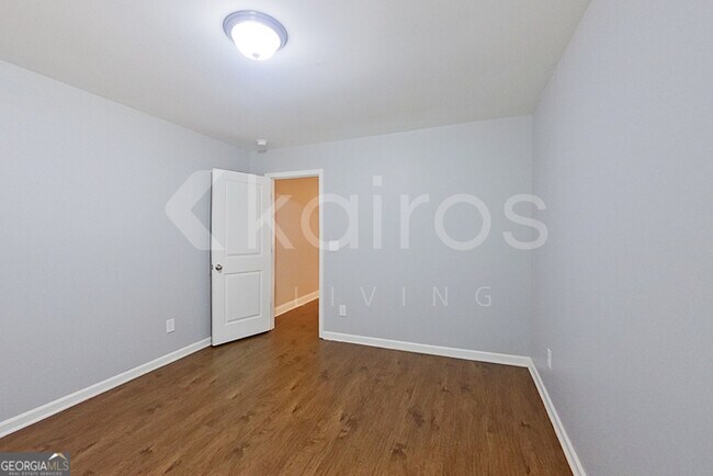 Building Photo - 140 Mandy Ln