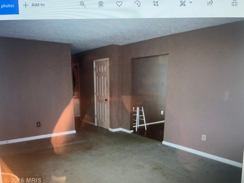 Building Photo - 39318 Summit Hill Dr