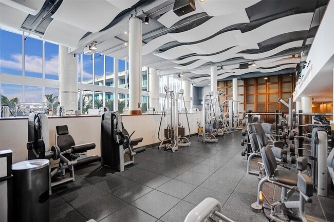 Building Photo - 6801 Collins Ave