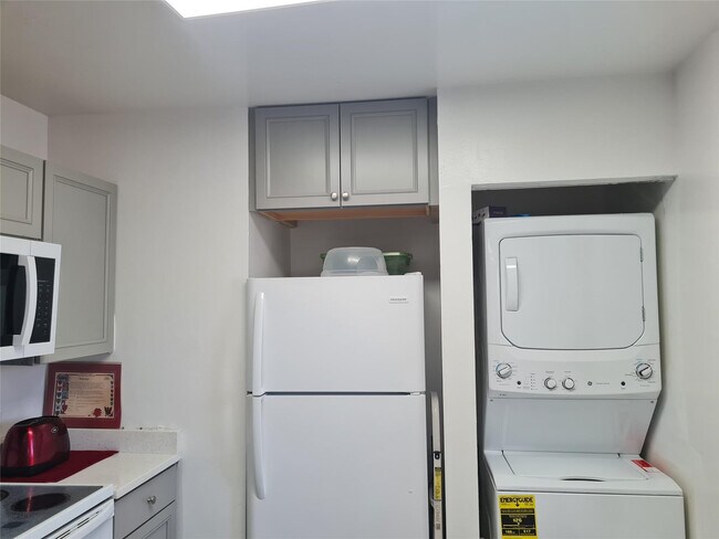 Building Photo - 3421 NW 44th St