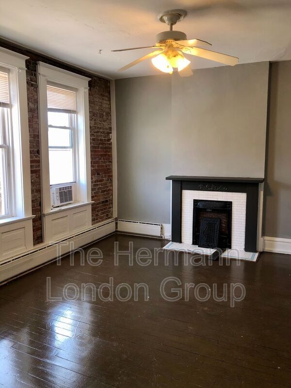Building Photo - 512 Eiler St
