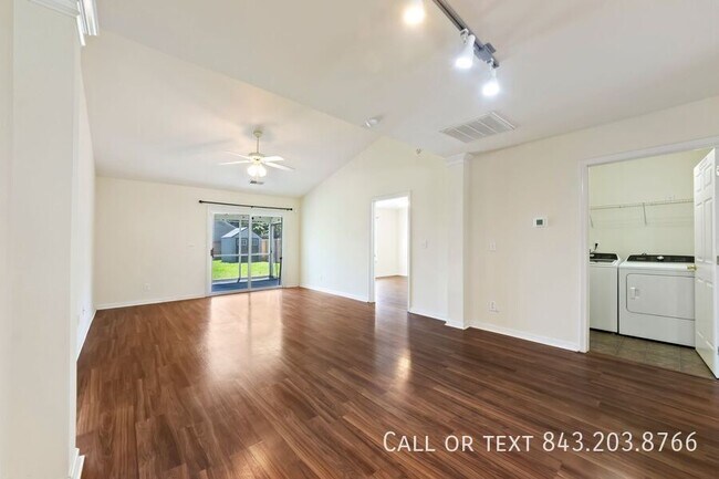 Building Photo - 1257 River Rock Rd
