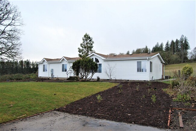 Building Photo - 3 Bedroom 2 Bath MF Home Carlton OR