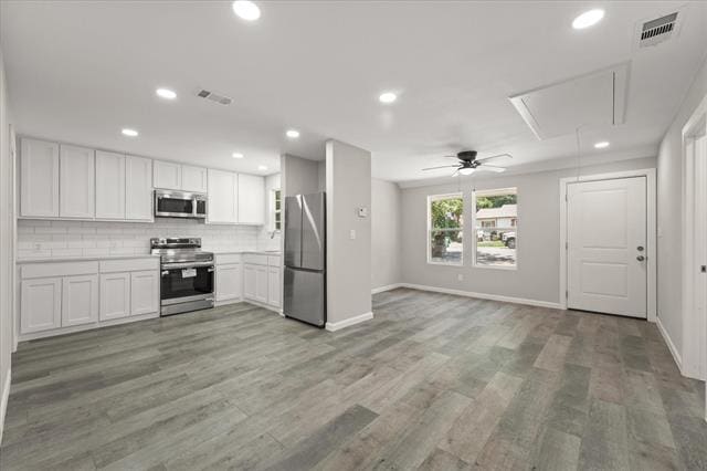 Building Photo - 917 N Wood St