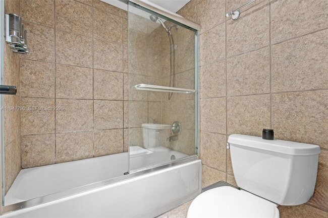 Building Photo - 3375 N Country Club Dr