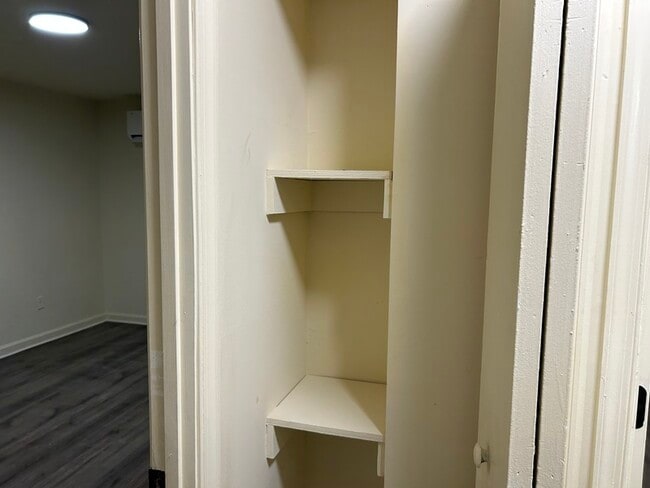 Building Photo - 301X Dupont Ave