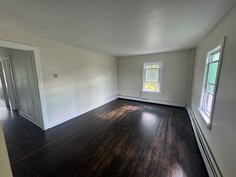 Building Photo - 21 Elk Creek Rd