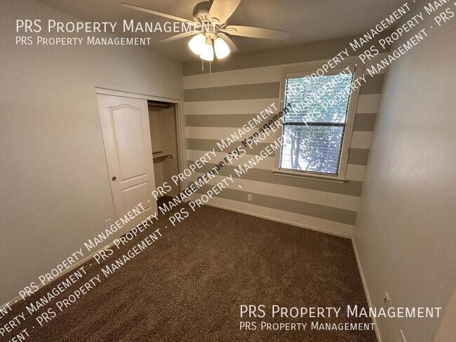 Building Photo - 2747 E Clifton Ave