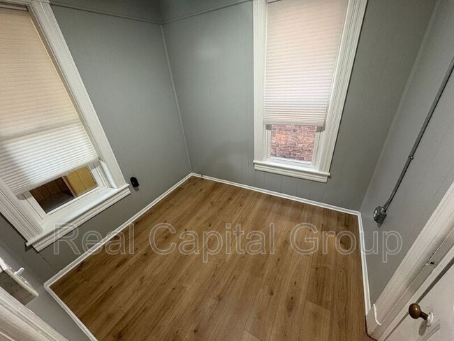 Building Photo - 306 3rd St