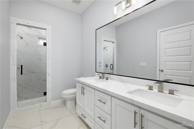 Building Photo - 12 N 5th St