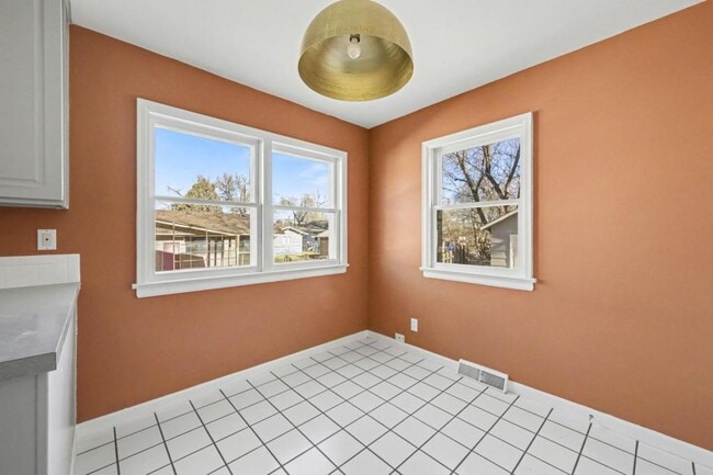 Building Photo - 1846 12th Ave