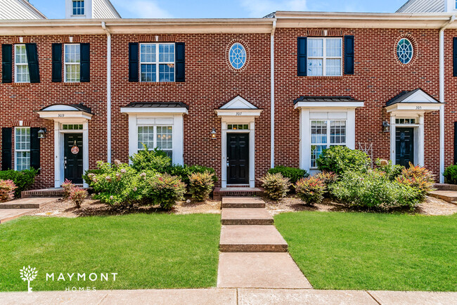 Primary Photo - 3-Bedroom Charming Townhome