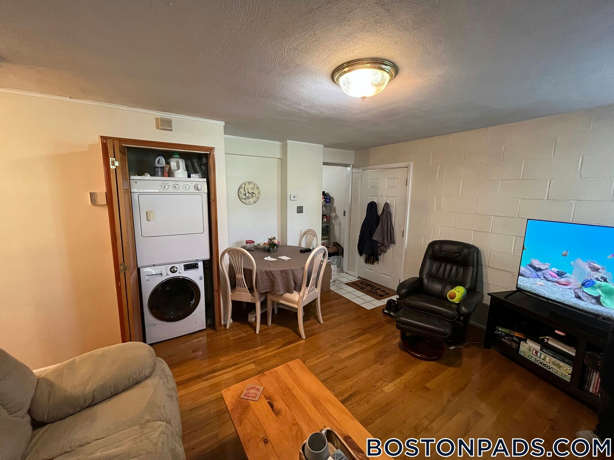 Building Photo - 108 Perkins St