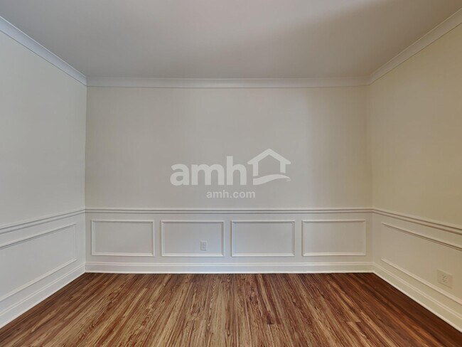 Building Photo - 1347 Weatherbrook Cir