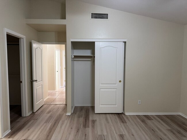 Building Photo - Beautiful Modern 3Bdm 2Ba Home, Great Location,Must See!