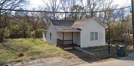 Building Photo - 2400 Crutchfield St