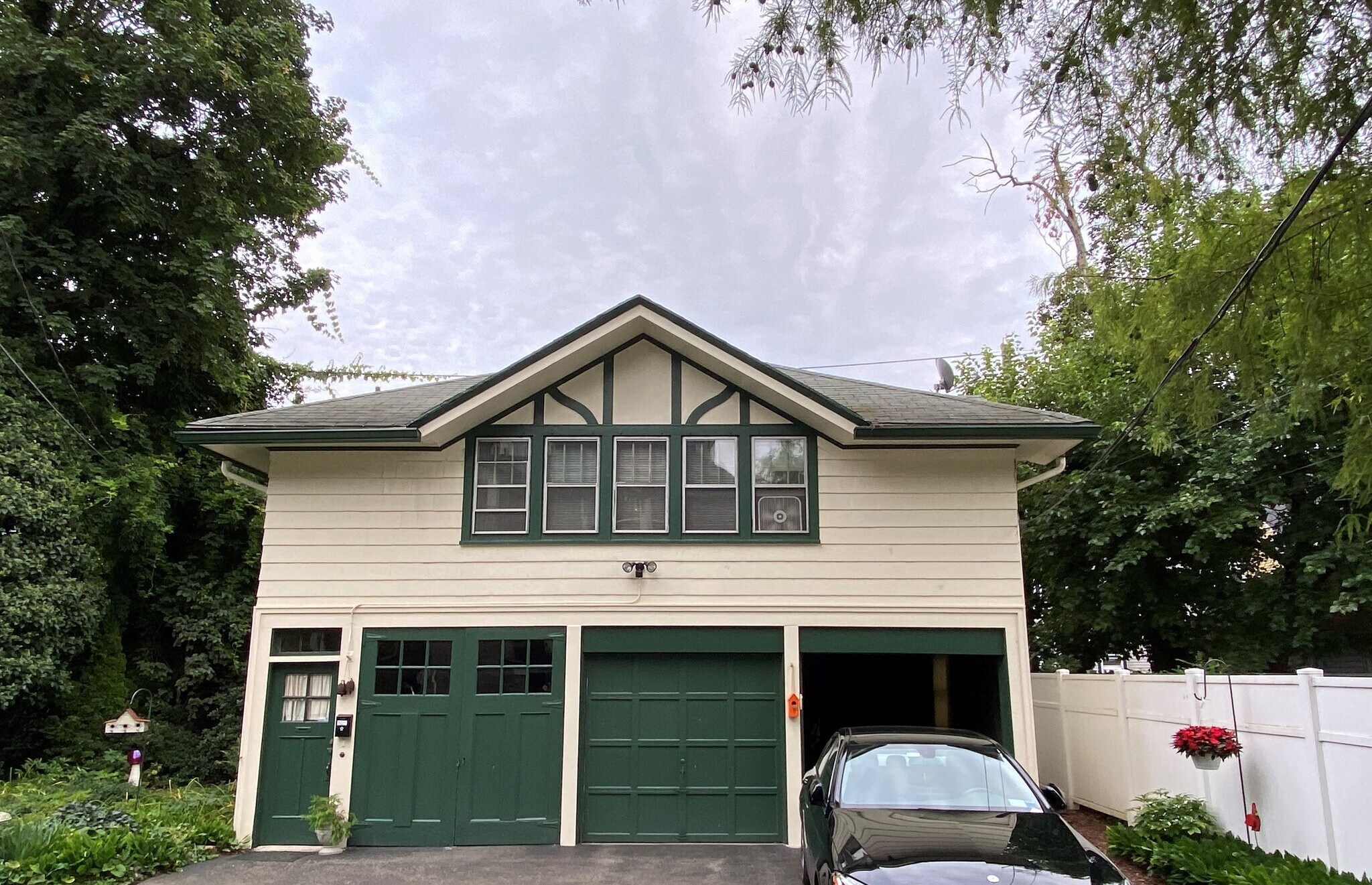 Private entrance to studio apartment - 12 Buckingham St