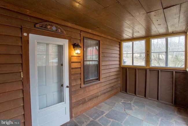 Building Photo - 120 Tabor Rd