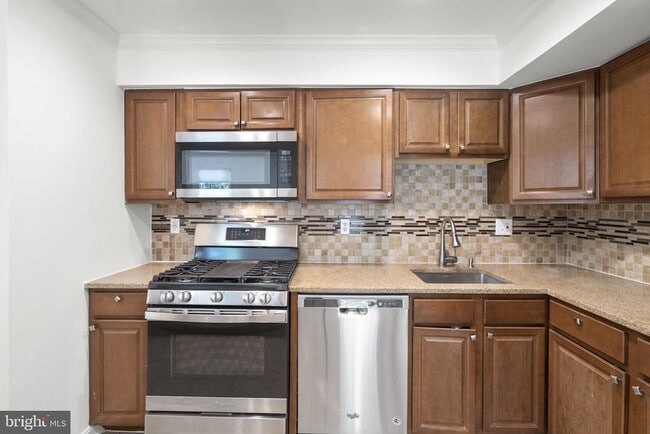 Building Photo - 2407 Alsop Ct